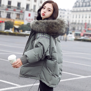 九江羽绒服冬季新款短款炸街奢华洋气妈妈棉服外套2023