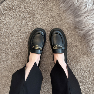 一脚蹬乐福鞋女英伦风黑色小皮鞋2026新款春夏单鞋jk透气工作鞋子