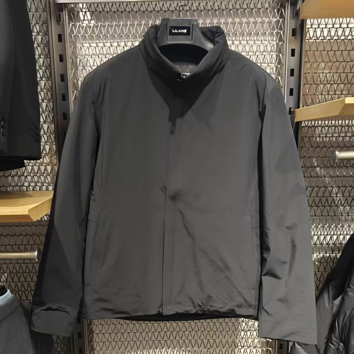 25DBR6011Y利郎正品商场同款2025年新款功能商旅轻薄羽绒服1399元