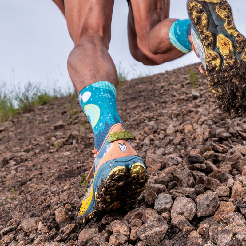 Injinji设计款印花长袜户外登山马拉松越野跑步速干运动五指袜子