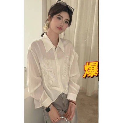 亚麻白色刺绣衬衫女翻领钉珠花朵显瘦长袖上衣气质通勤