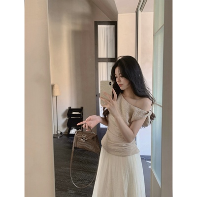 YYSTUFF/「清仓特价」肌理面料斜肩纽结短袖女通勤短露肩百搭上衣