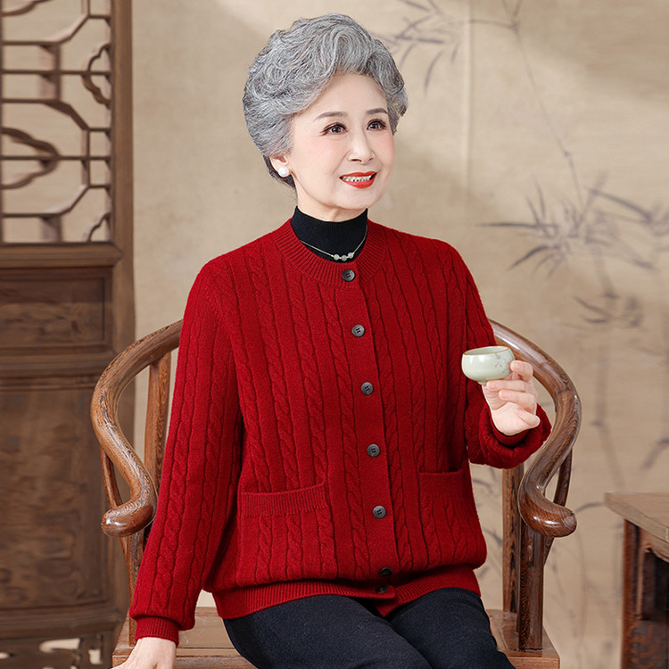 奶奶秋装毛衣外套宽松大码中老年人妈妈春秋开衫女减龄老年人衣服