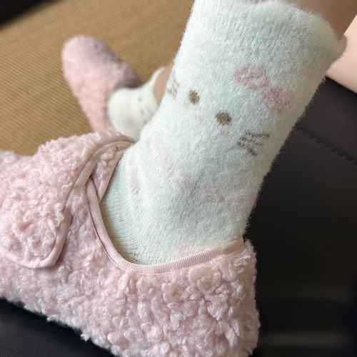 KT猫可爱加绒加厚保暖毛绒中筒袜