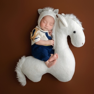 马年新生儿摄影服装满月婴儿拍照衣服影楼马宝宝主题月子照道具马