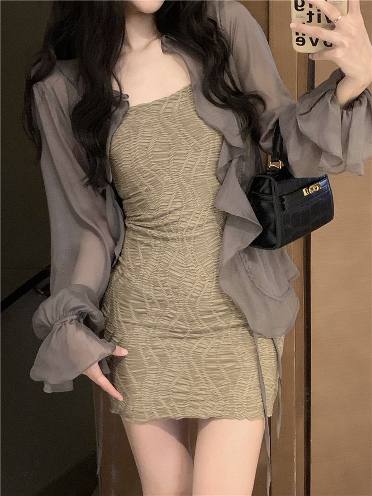 2024夏季森系两件套女甜辣百搭显瘦吊带连衣裙+荷叶边翻晒衫衬衫