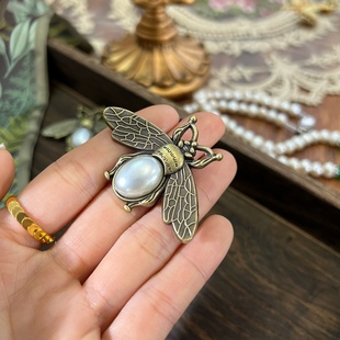 复古蜜蜂 披肩扣丝巾扣 小香风大蜜蜂胸针女配饰潮大黄蜂领针韩版