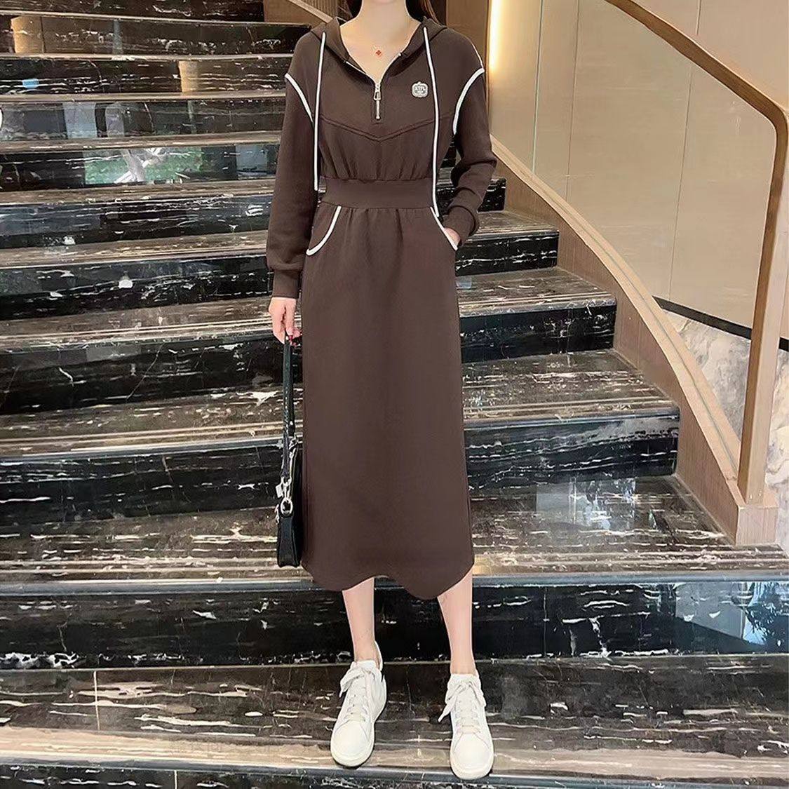 中长款连帽连衣裙女秋装2025年新款收腰显瘦气质休闲洋气春秋裙子