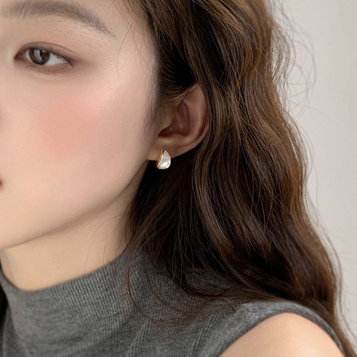 迷度S925银针简约轻奢水滴形贝母耳钉通勤气质耳环高级感几何耳饰,饰品/流行首饰/时尚饰品新,耳钉,淘宝优惠券,粉丝福利购,淘宝优惠卷