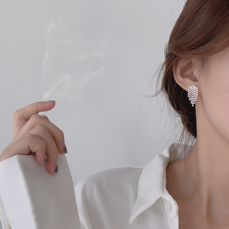 S925银针时髦闪耀灵动短款耳钉