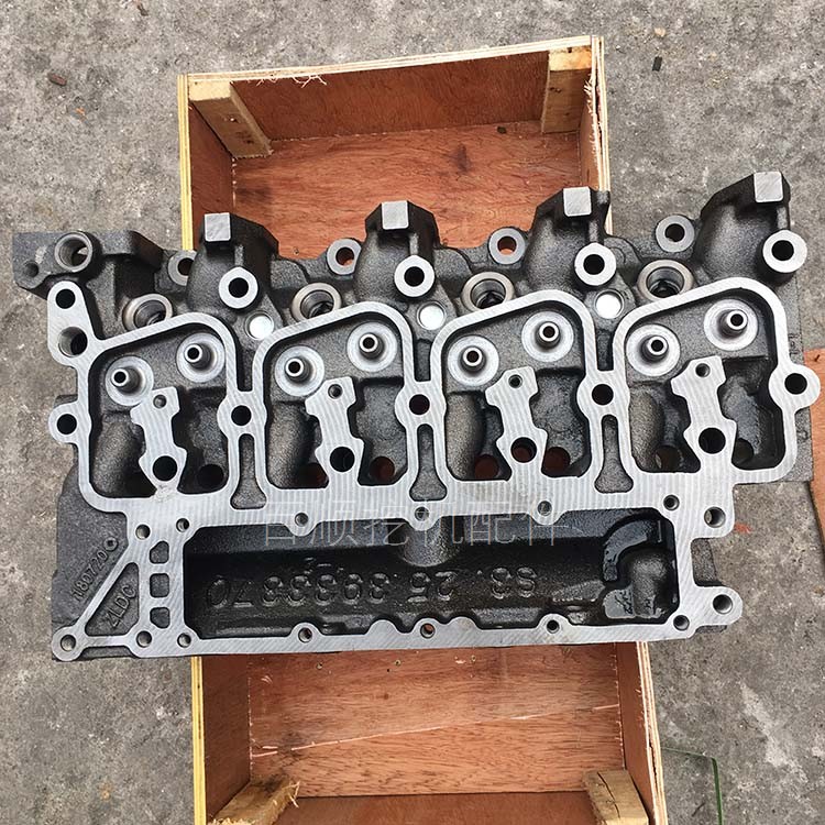 缸盖挖掘机配件康明斯发动机