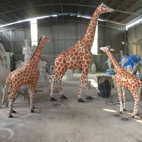 玻璃钢长颈鹿动物仿真模型