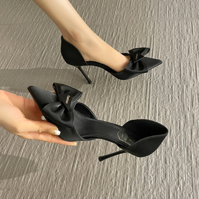 黑色蝴蝶结高跟鞋女夏2026年新款尖头细跟设计感小众小个子不累脚