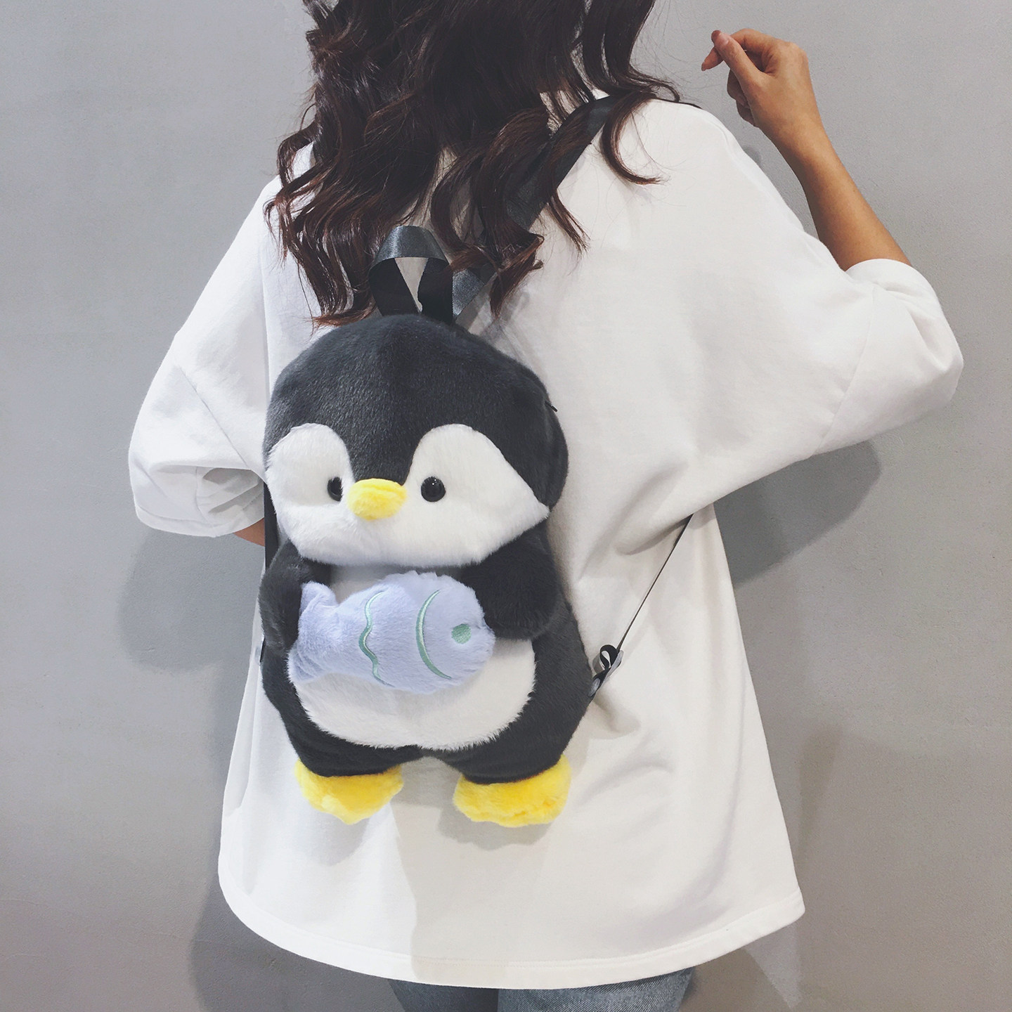 玲澜大小号企鹅玩偶可爱小双肩包