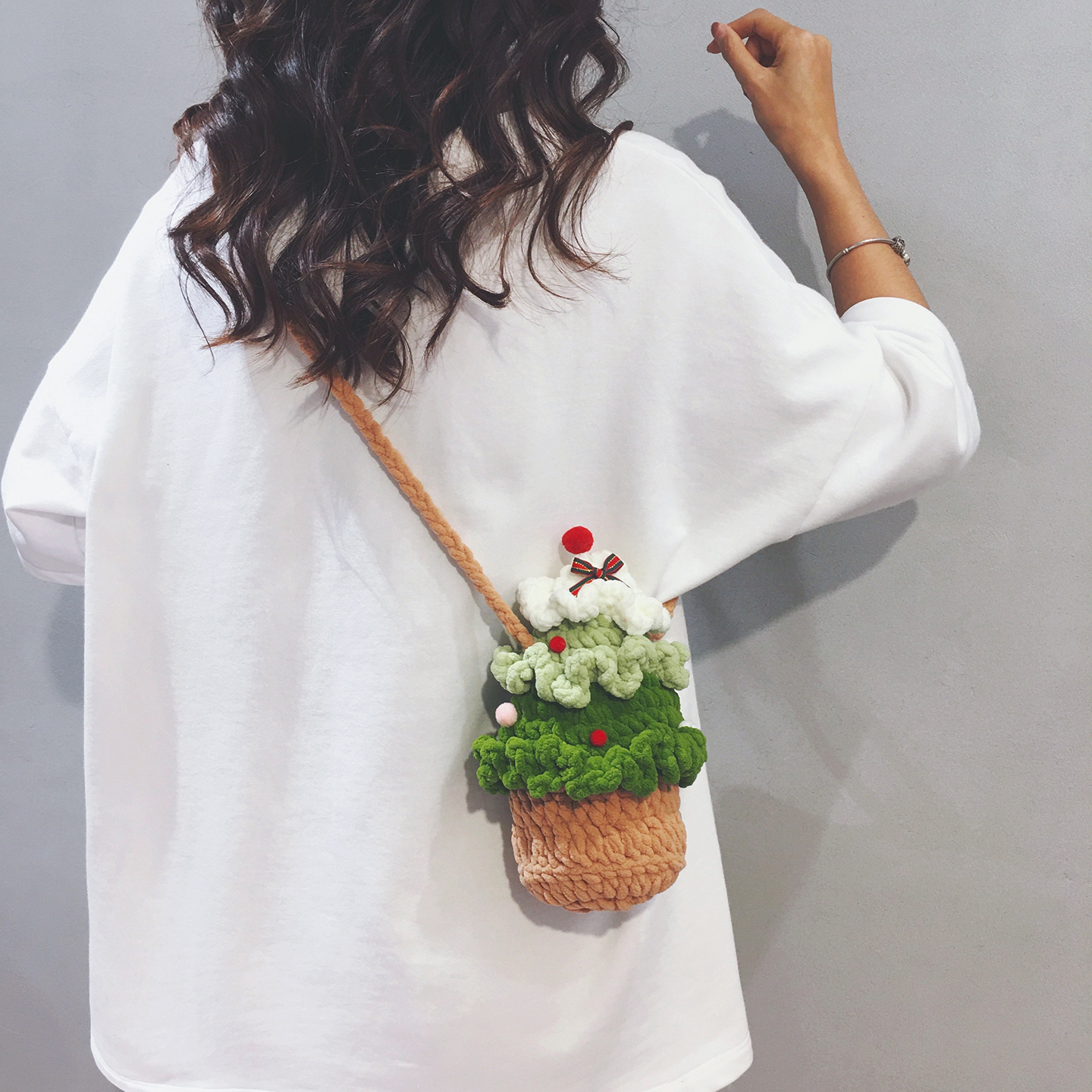 玲澜圣诞树毛线编织手机斜挎小包