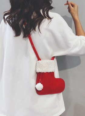 红色小众创意靴子包包女2025秋冬新款休闲百搭毛绒面手机斜挎小包