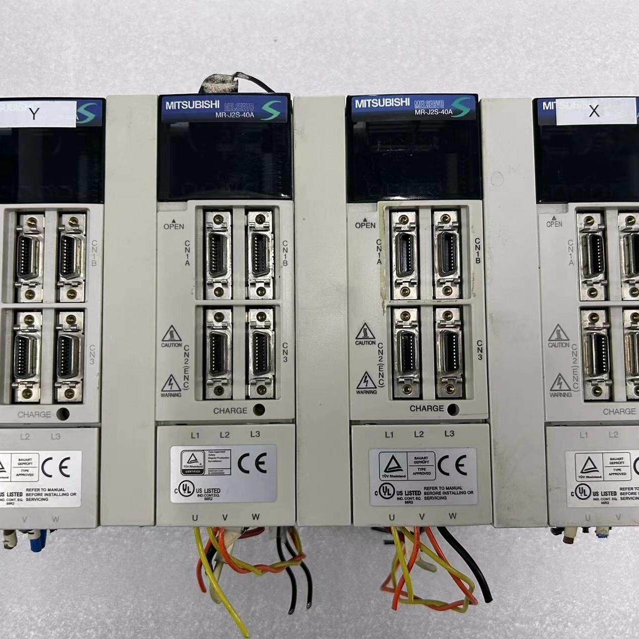 驱动器MR-J2S-40A 拆机 成色如图 功能正常