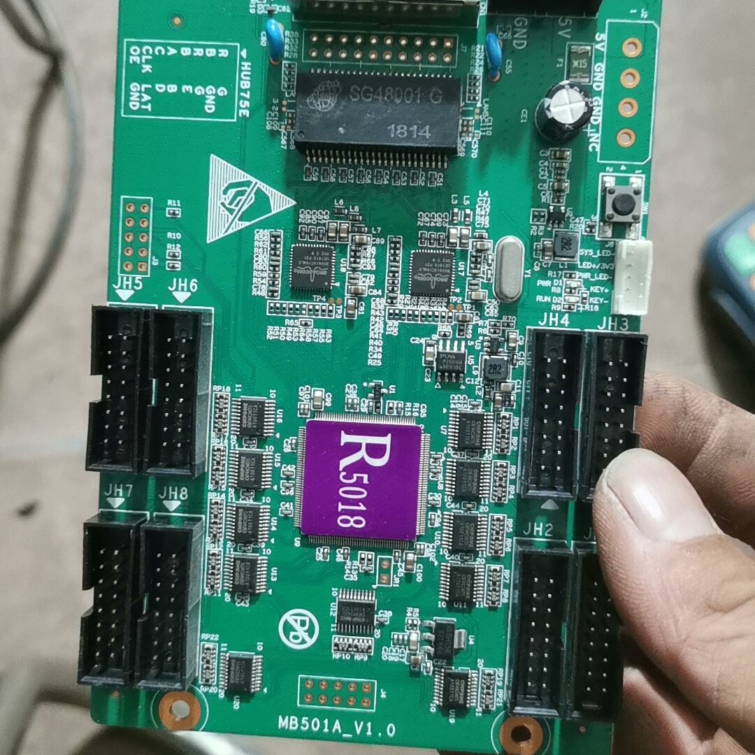 新款HD-R5018科技全彩接收卡有4片处理