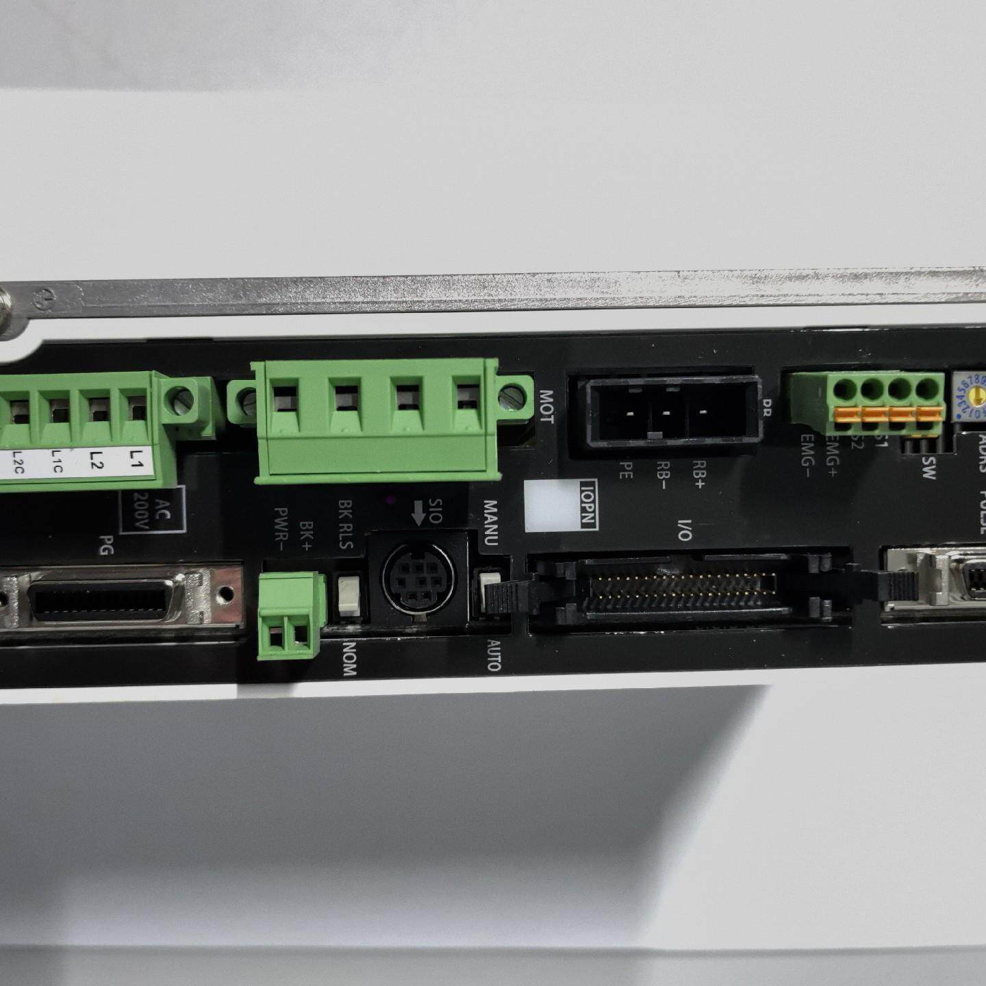 IAI电缸驱动器SCON-C-60I-NP-2-2 成色新