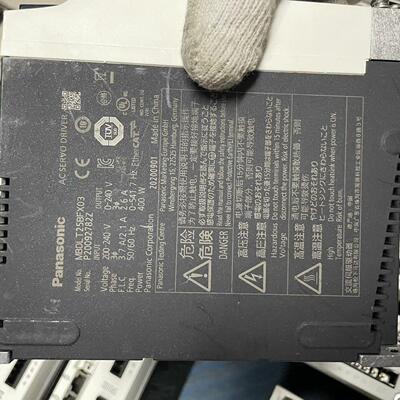 伺服驱动器MBDLT25BFX03 400W驱动器