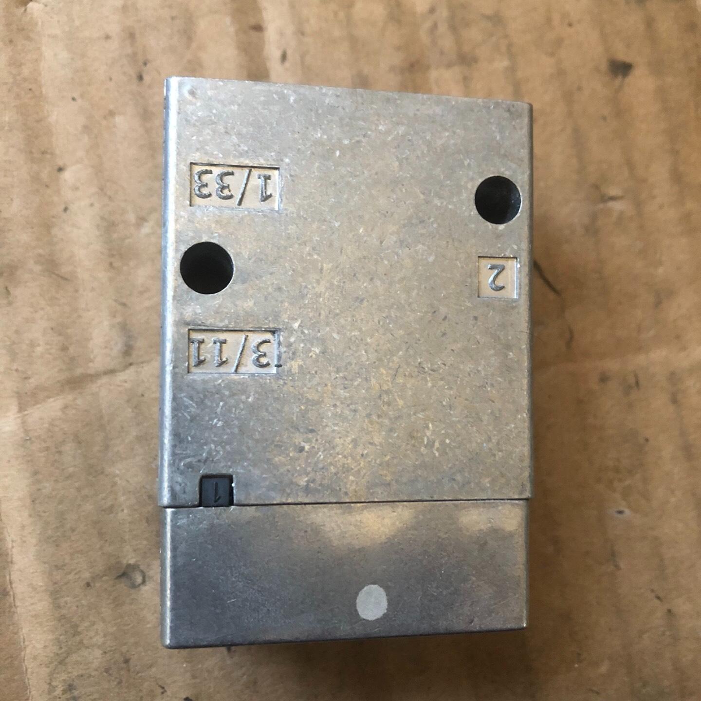 VL/0-3-1/8-B费斯托气控阀 拆机的 包好 成色如图