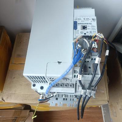 伦茨8400系列变频器E84AVTCE1834VX0 实拍包