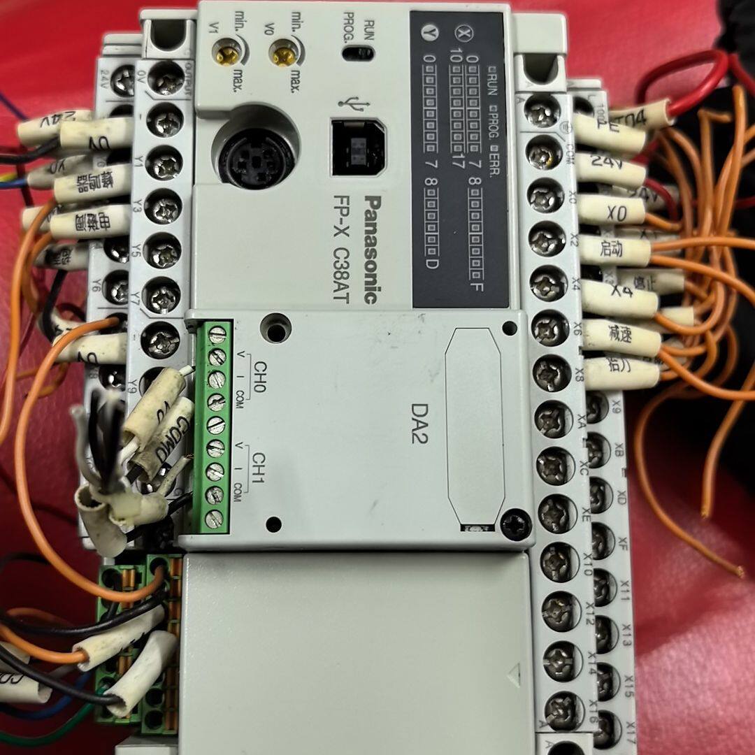 PLC AFPX-C38AT-F 带AFPX-DA2模块