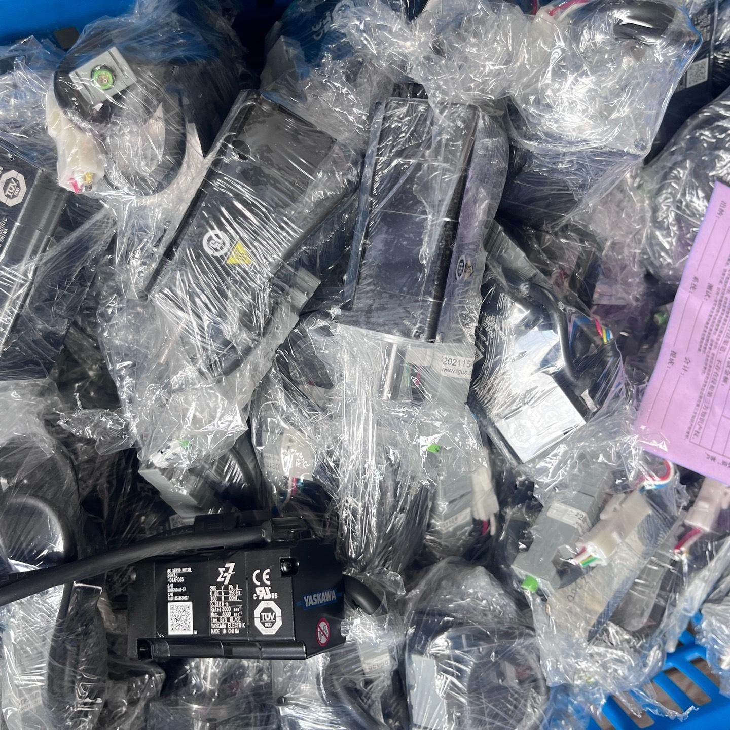 安川伺服电机SGM7J-01AFC6S