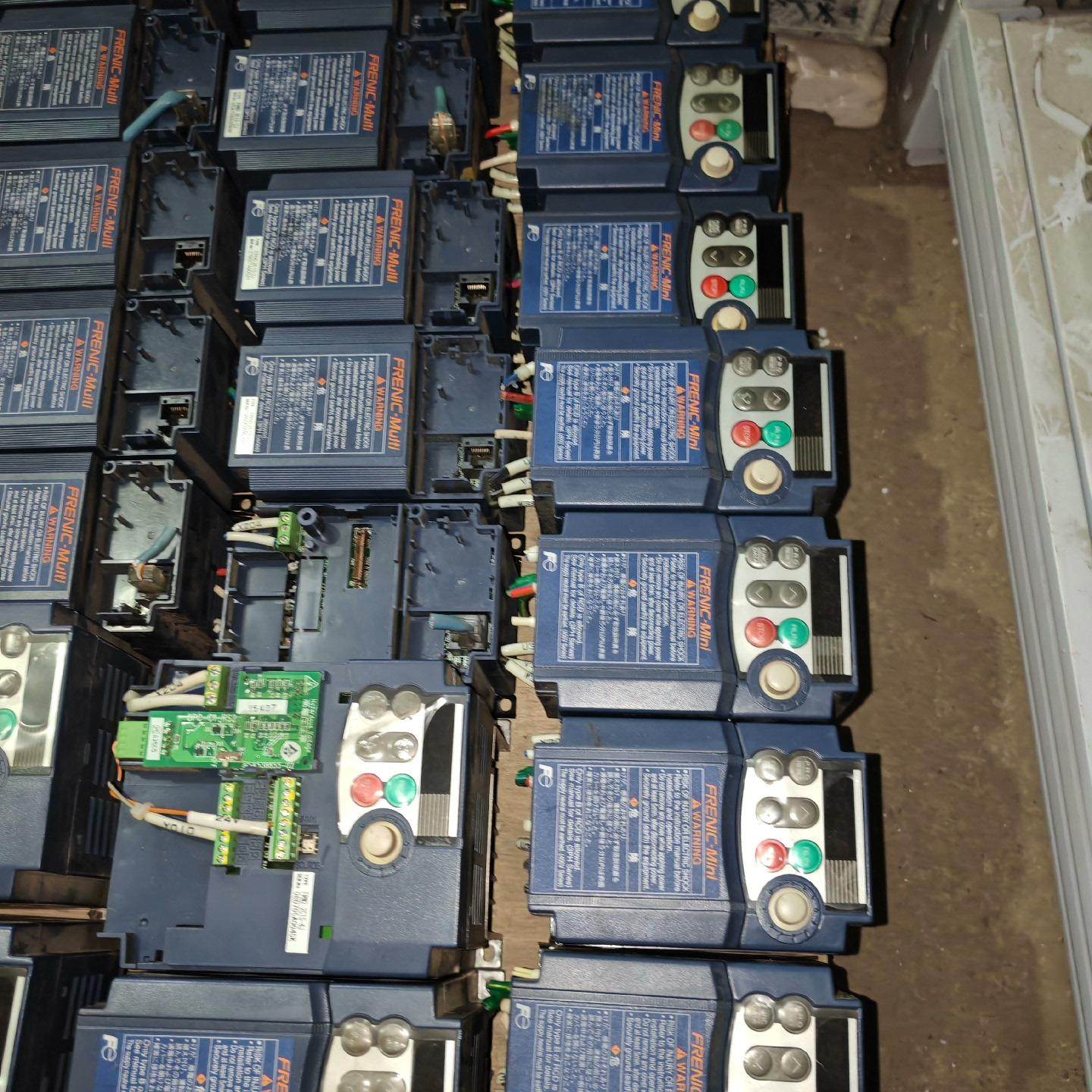 FRN0.4C1S-7J变频器 成色漂亮 有6台 为