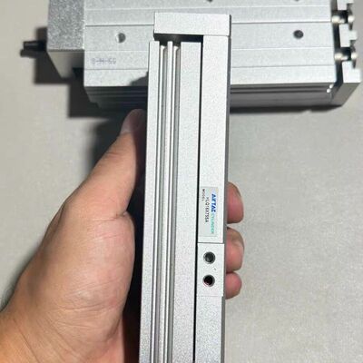 气缸HLQ16X75S  成色如图 功能完好。