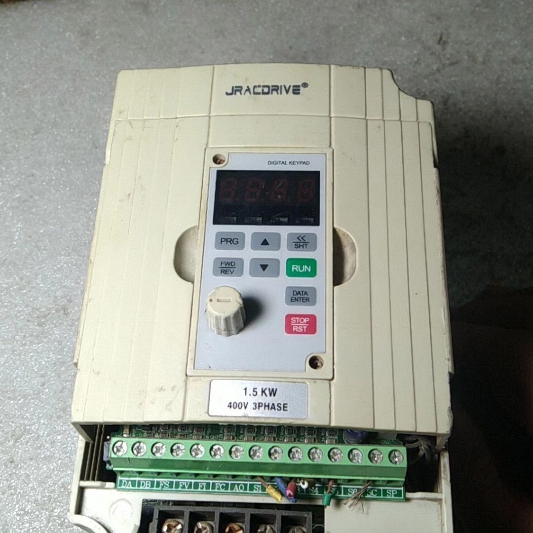 佳乐变频器一只 JAC780-1R5G-4-7010 1.5