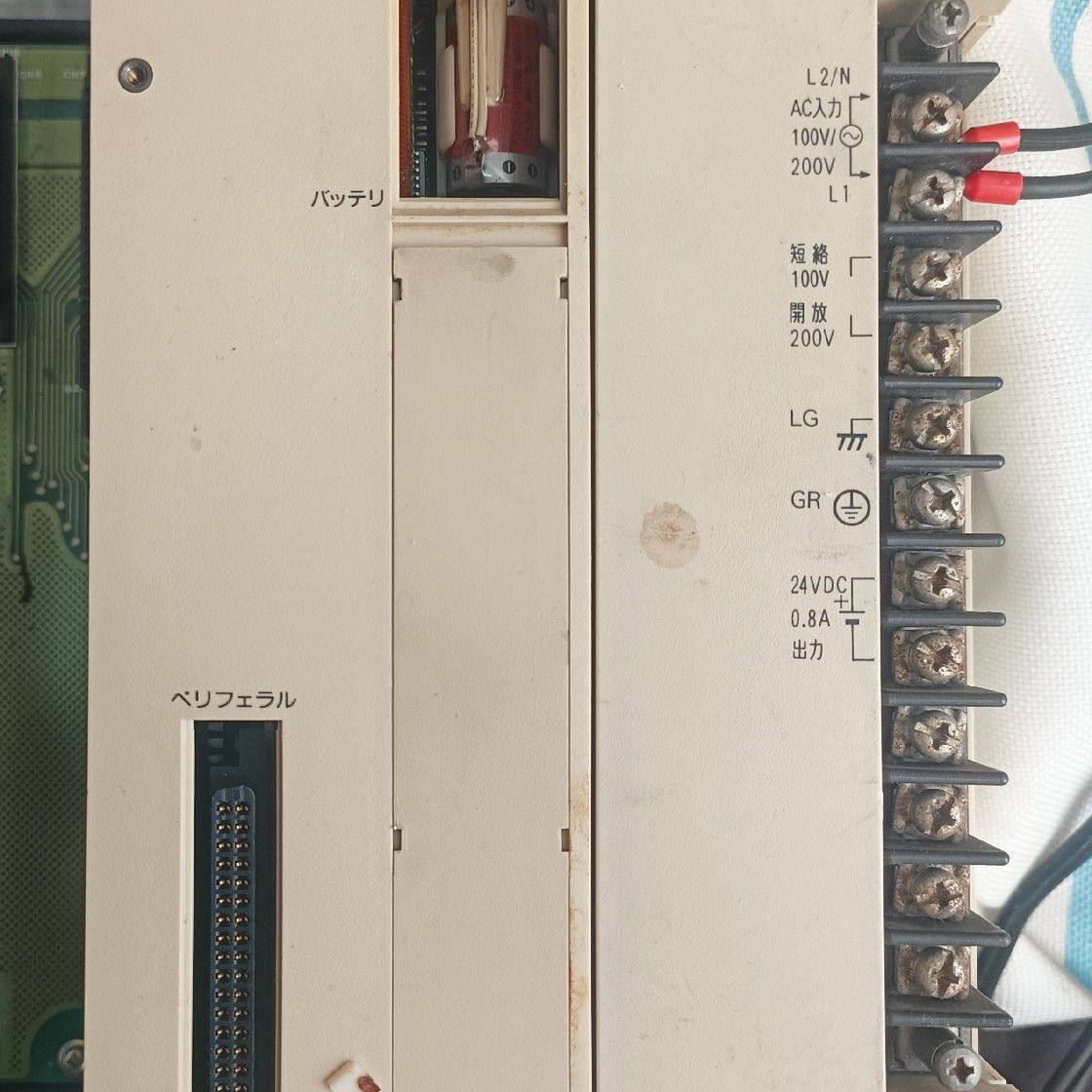 C1000H-CPU01-V1 模块1块 外观如图 不