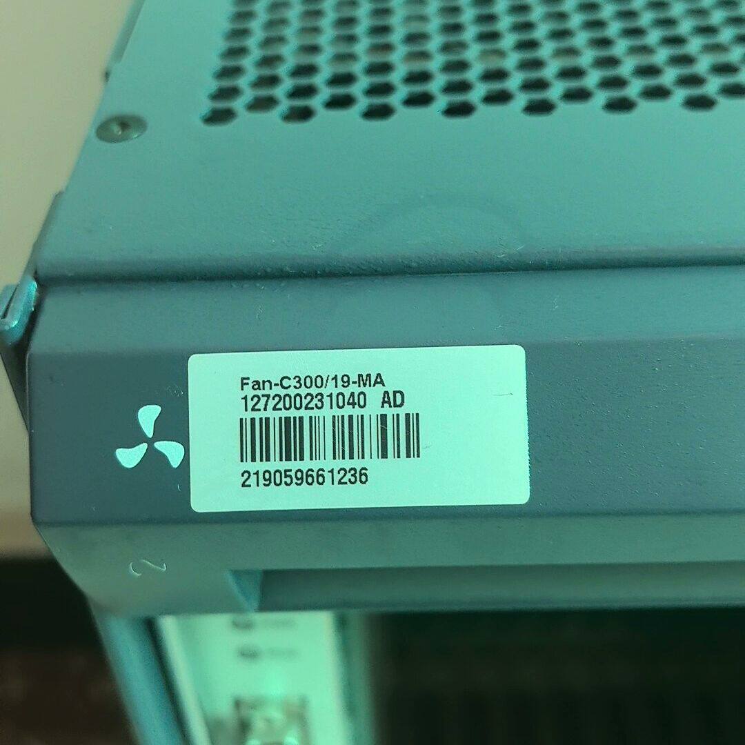 现货出售1台成色新的C300 OLT设备 实物拍摄 双电