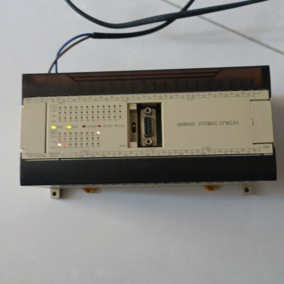 PLC模块CPM2AH-60CDR-A通电测试