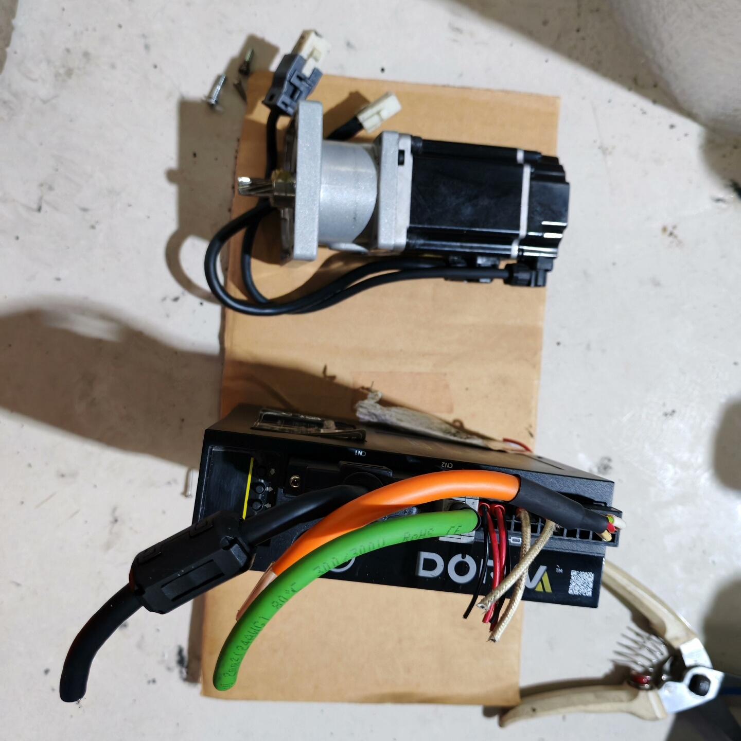 东菱伺服驱动器DS2P-04AS 配套电机DM1M-04A6