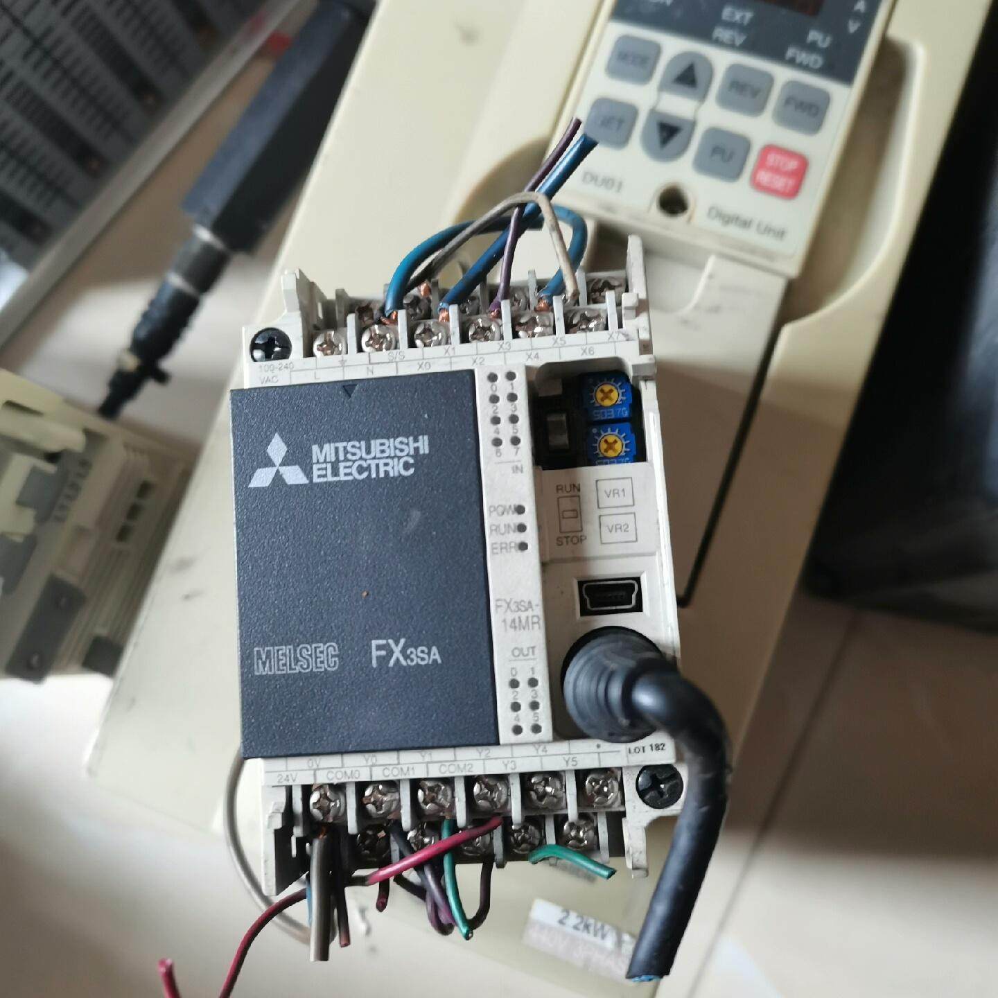 PLC FX3SA-14MR-CM 成色如图所示功能好的