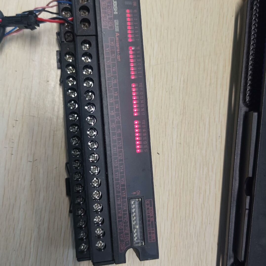 CC-link远程输出端子AJ65SBTB1-32T远程