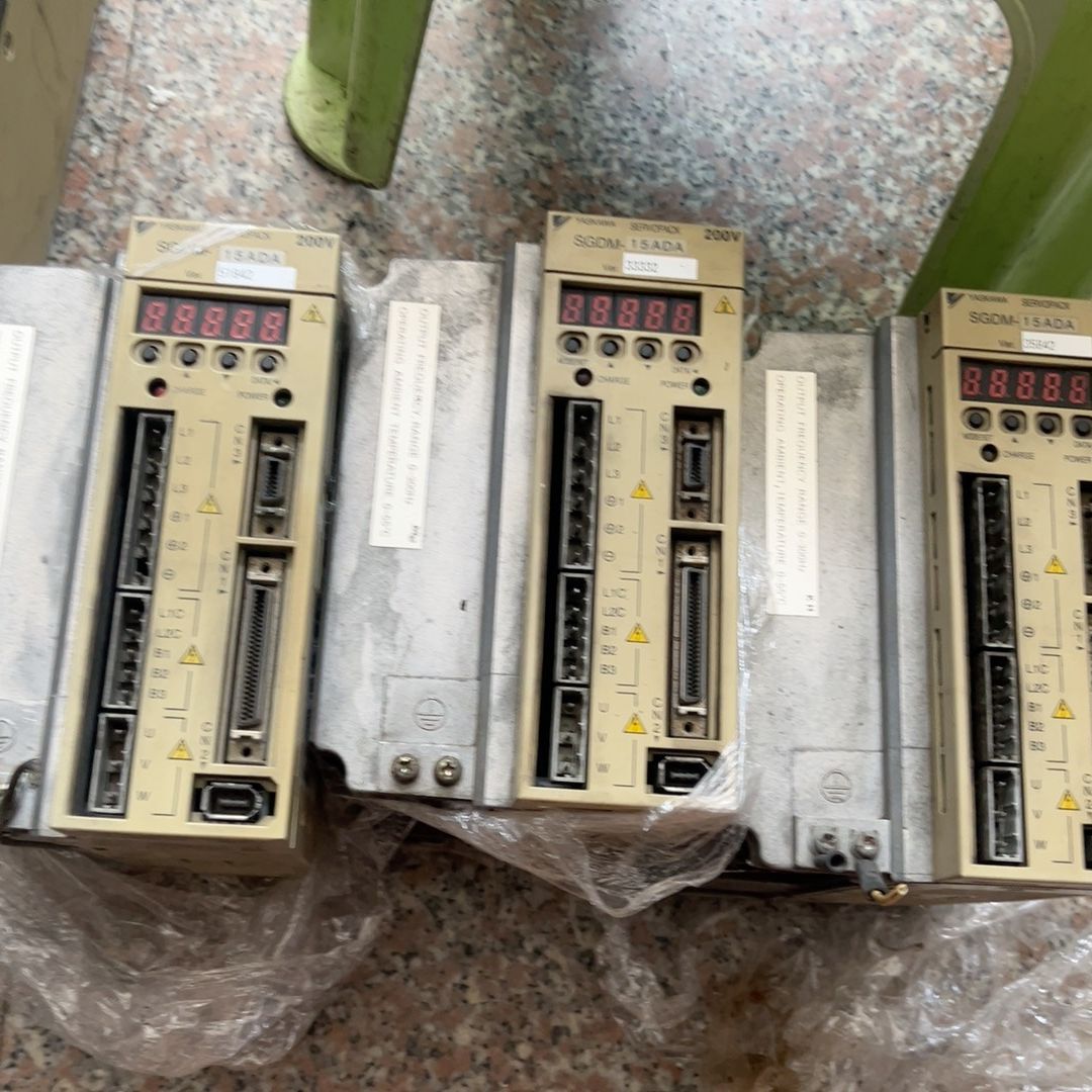 安川驱动SGDM-15ADA拆机包好实图拍成色一般多多