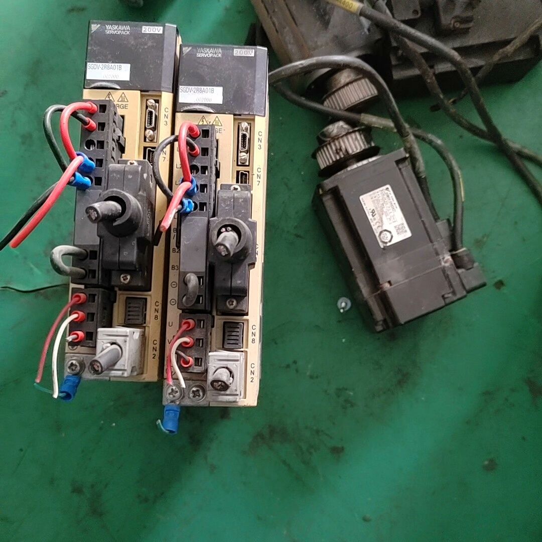 安川驱动器电机SGDV-2R8A01B002000