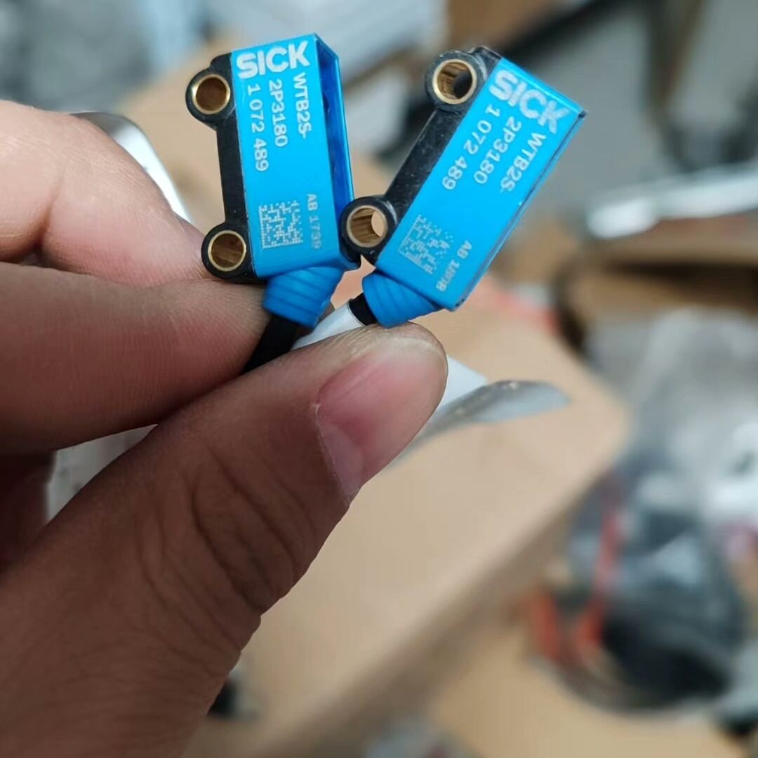 西克德国西克SICK传感器WTB2S-2P3180 实物如图