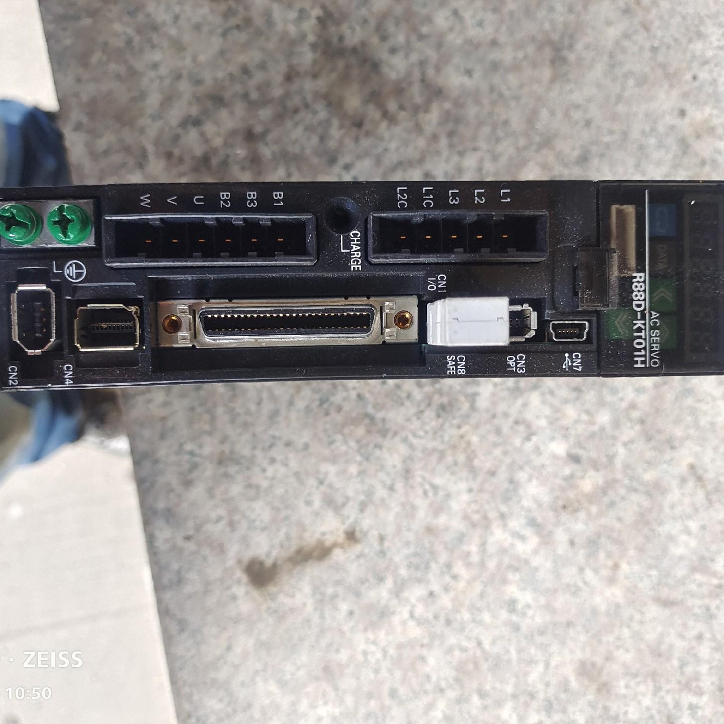 驱动器100W 型号：R88D-KT01H-Z 不