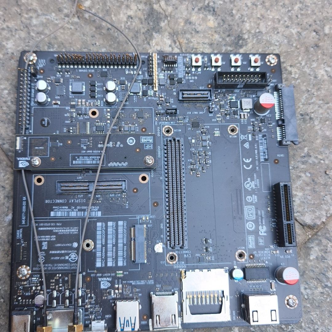 英伟达 JETSON TX2开发板 成色如图 不 需要的