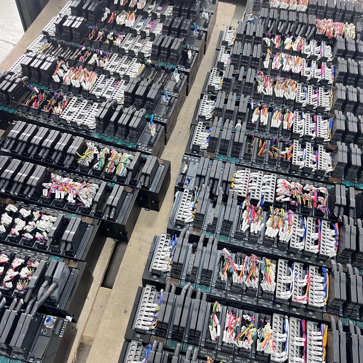 PLC AFP7CPS31E AFP7PP04L AFP