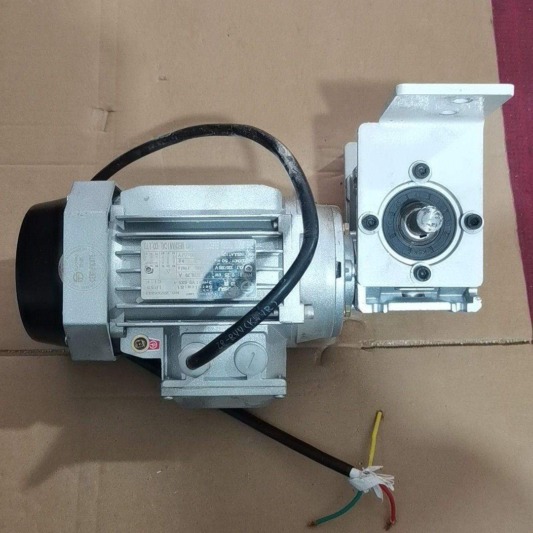 拓速电机 配蜗杆减速机 ：YS 633-4  /RV30-7