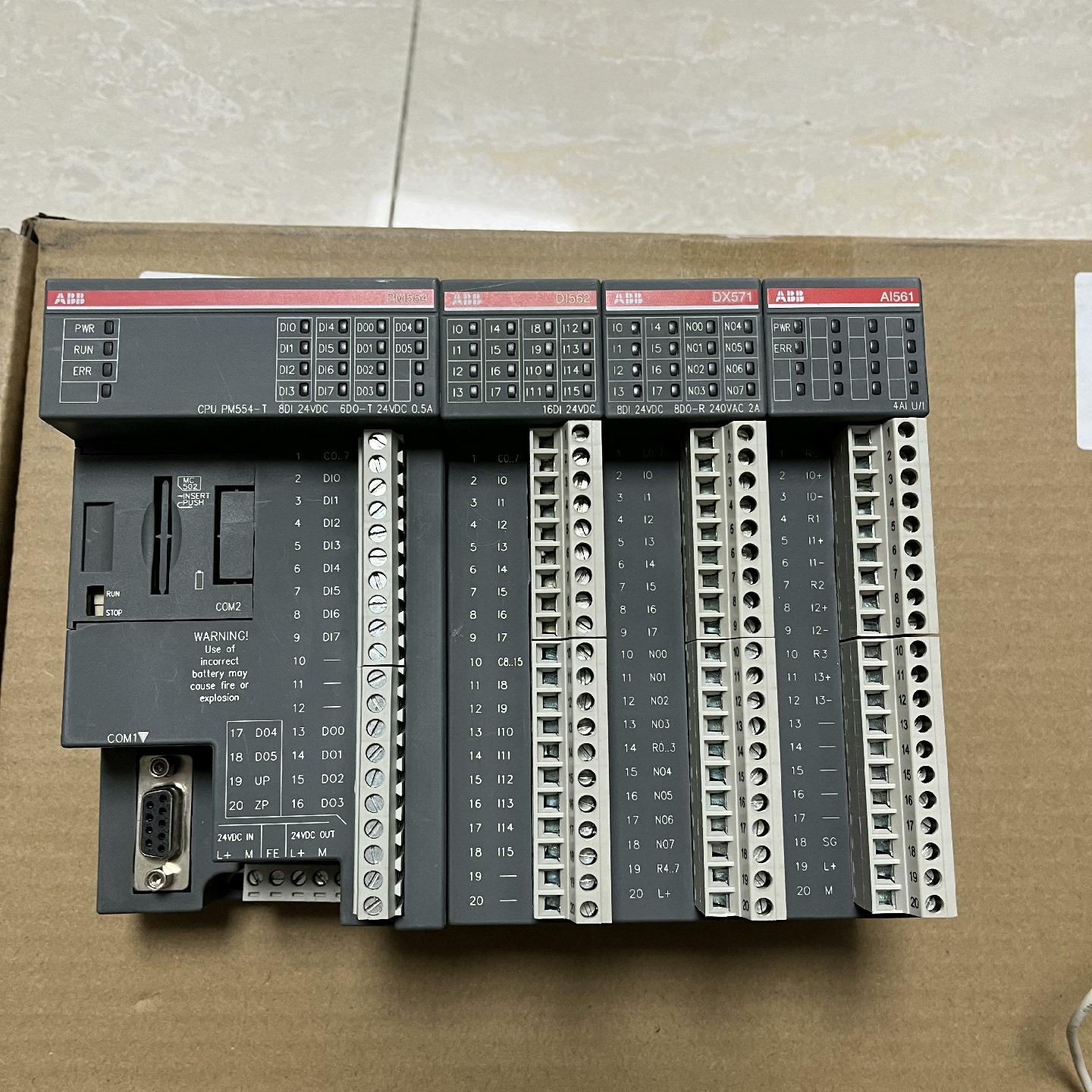 CPU PM554+DI562+DX571+AI56