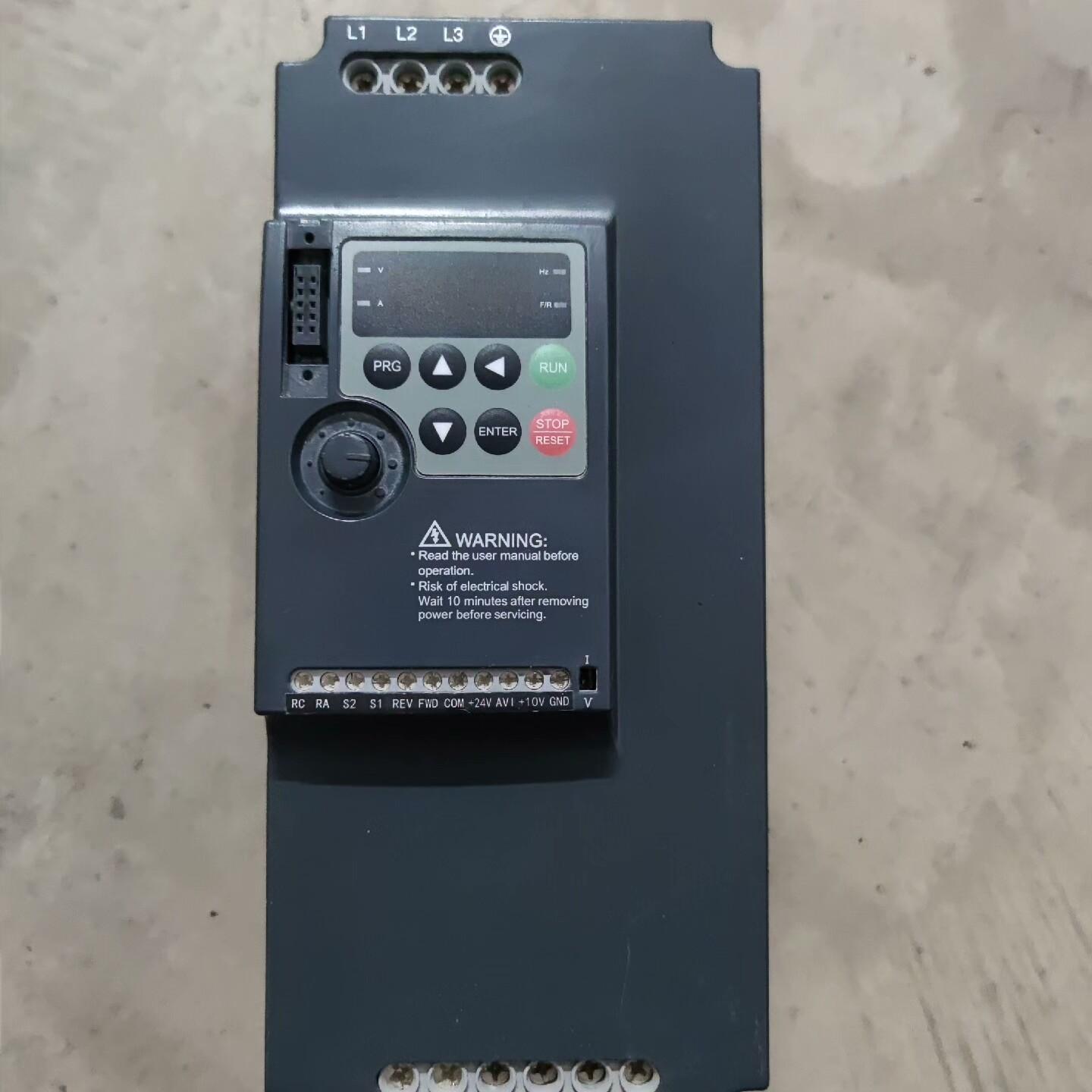 众辰7.5kw变频器 NZ200-7R5G/11P 拆机