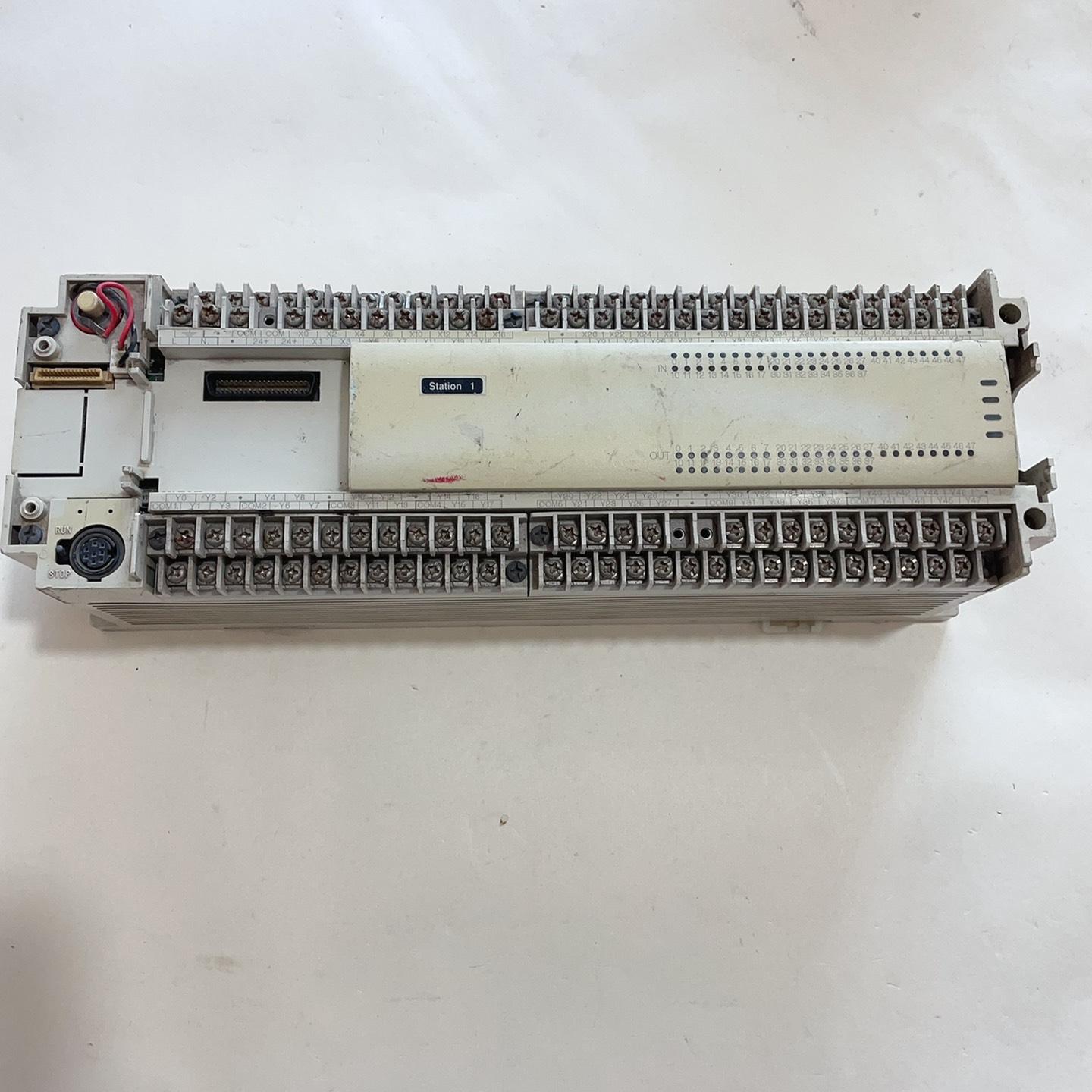 可编程控制器 型号FX2N-80MR-001 现货两个