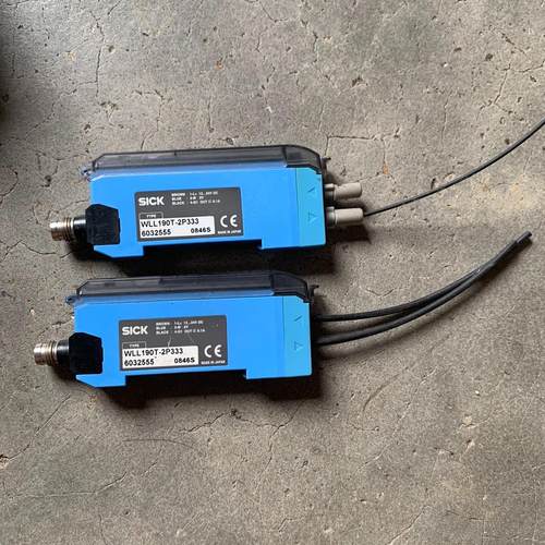 SICK WLL190T-2P333 如图 两个打包出