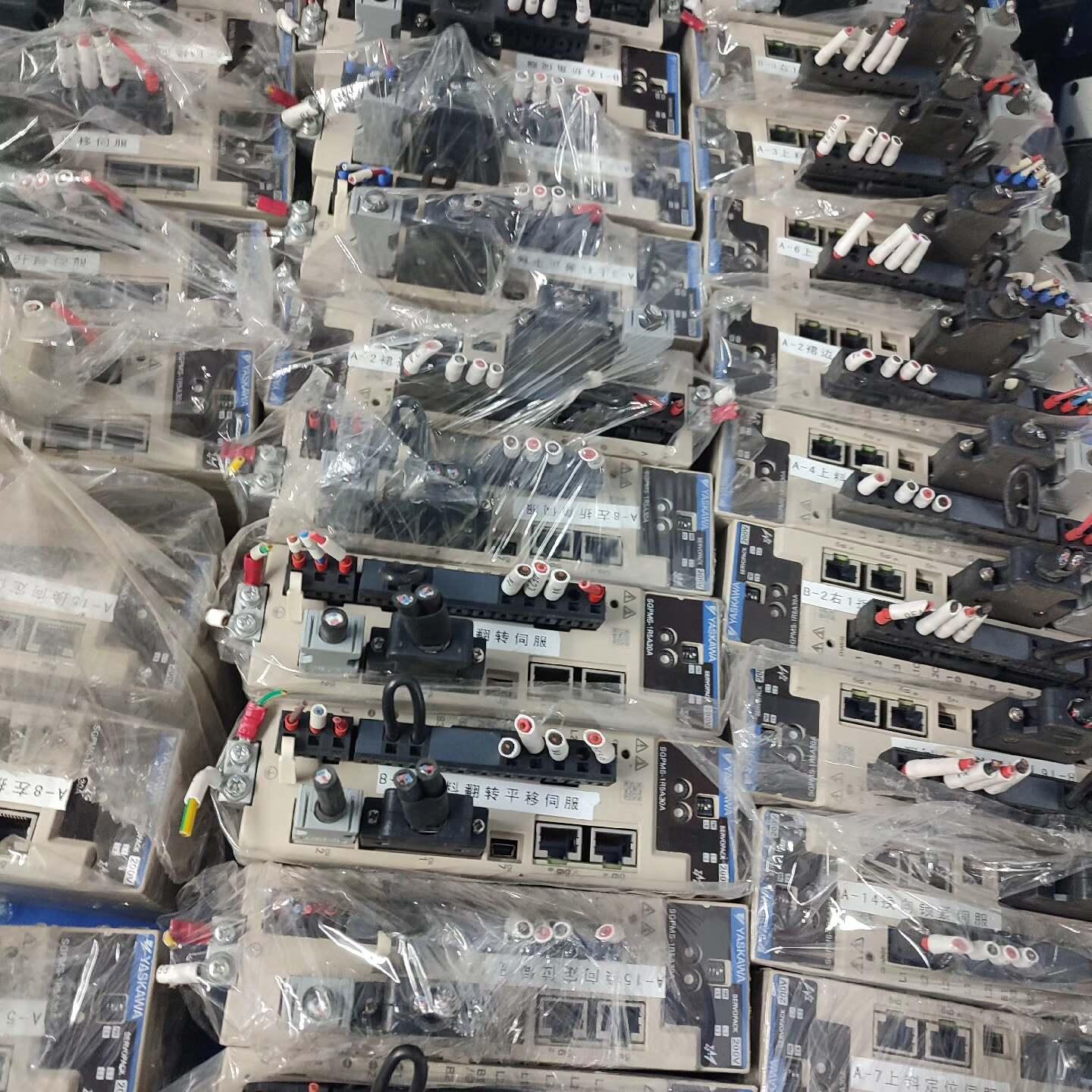 安川伺服驱动SGPMS-1R5A30A 成色如图 功能正常