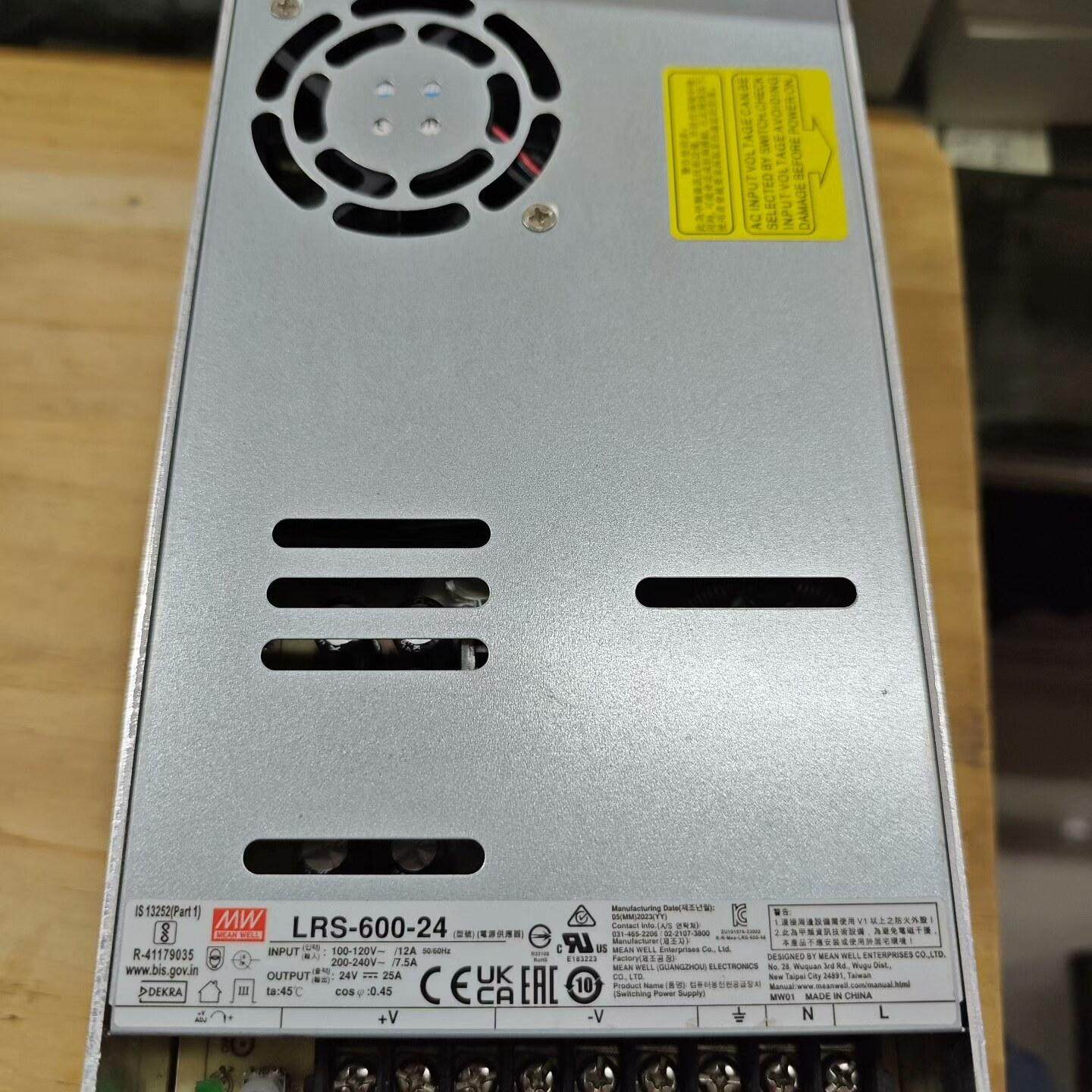 台湾明纬开关电源LRS-600-24 24V25A 上过机的